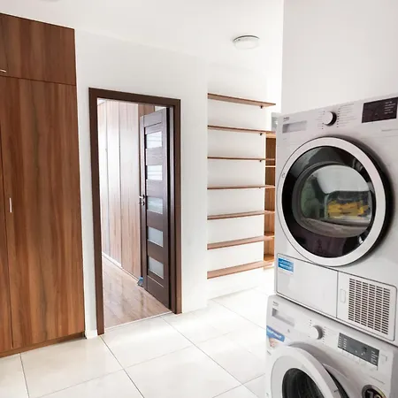 Nighthost Kleczkowska 49 M 20 * Βρότσλαβ